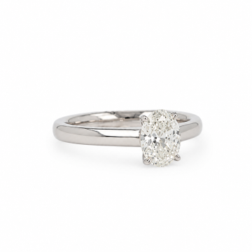 Ovaal diamant witgoud solitair ring