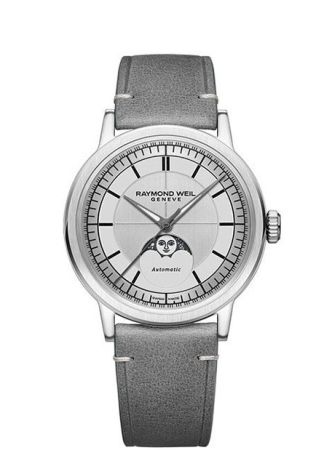 Raymond Weil Millesime Moonphase Silver/Grey Leather | 39mm
2945-STC-65001
