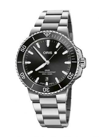 Oris Aquis Date Black Steel | 41.5mm
01 733 7787 4154-07 8 22 04PEB