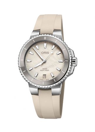 Oris Aquis White Rubber | 36.5mm
01 733 7792 4151-07 4 19 61FC