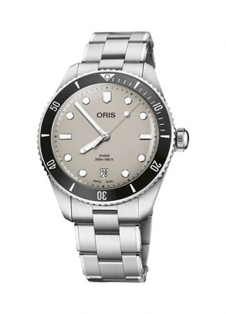 Oris Divers Date Automatic Beige | 39mm
01 733 7795 4051-Set