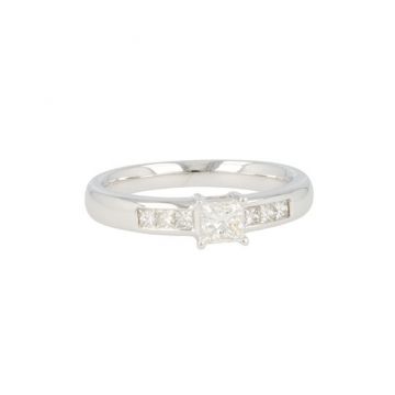 Lux | Ring White Gold | Diamonds Princess