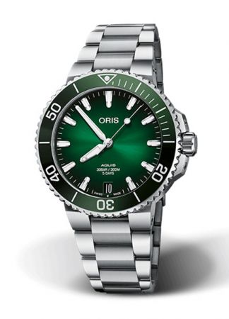 Oris Aquis Date Caliber 400 Green | 41.5MM