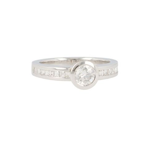 Lux | Ring White Gold | Diamonds 